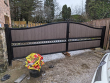 Load image into Gallery viewer, BRAND NEW Swan neck Shape Curve top iron and composite Gates With circles railheads