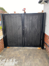 Load image into Gallery viewer, BRAND NEW Straight top iron and composite Gates