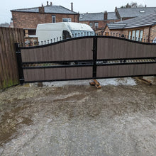 Load image into Gallery viewer, BRAND NEW Swan neck Shape Curve top iron and composite Gates With circles railheads
