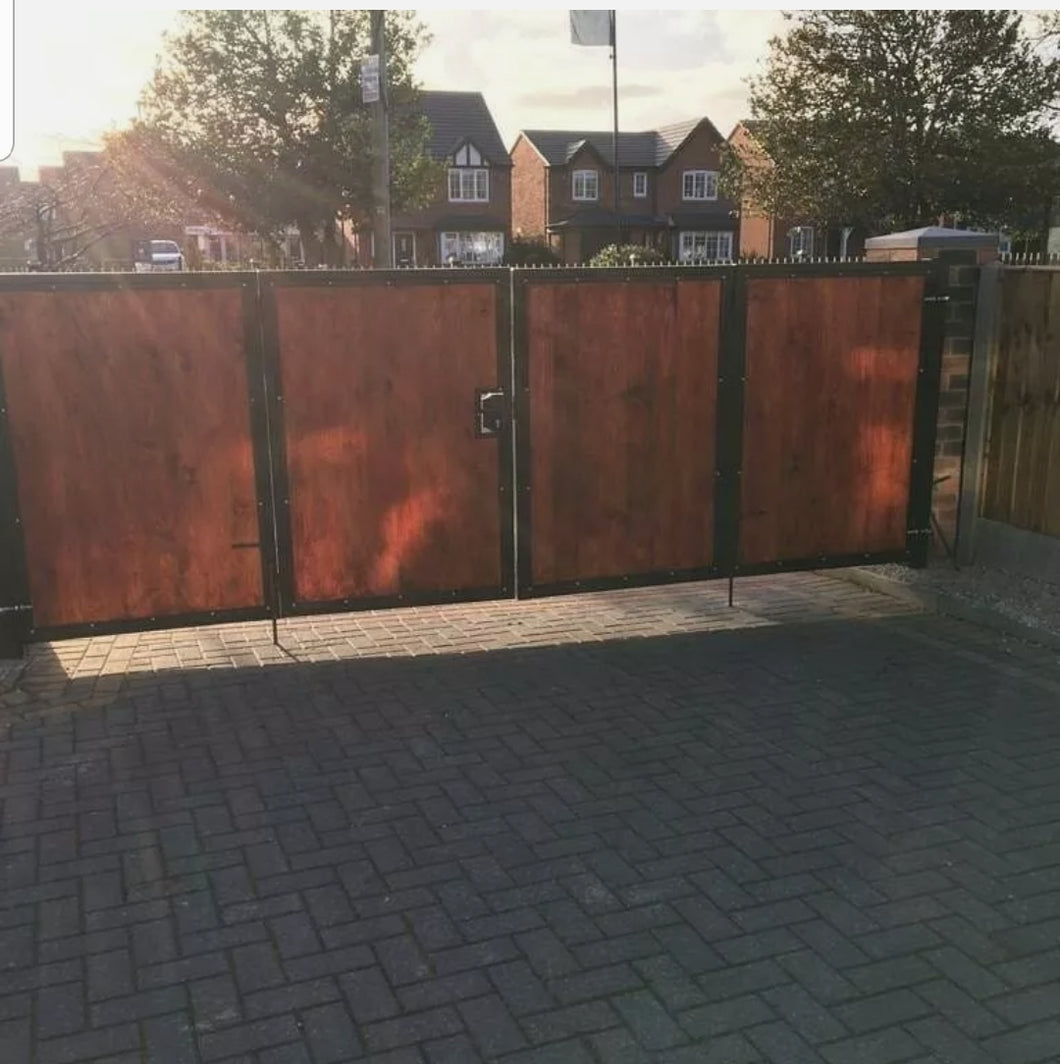 BRAND NEW bi folding Iron and wooden gate. Steel and timber gate. Straight top