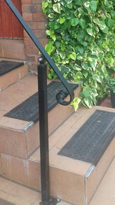 Wrought iron single leg handrail - free U.K. delivery